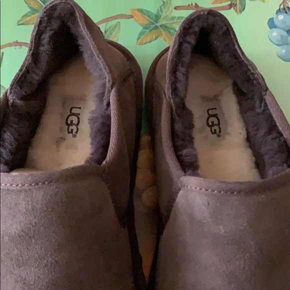 Men’s size 10 Uggs brown